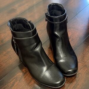 Jones New York Black Leather Like Ankle Booties with Side Zip and Strap